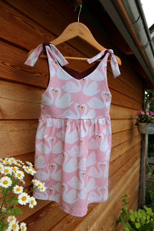 Kleid "Schwäne" mit verstellbaren Trägern